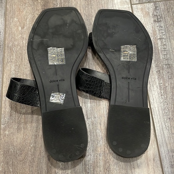 Dolce Vita Black Issac Croc Print Sandals - Picture 7 of 8